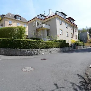  Apartment Privat Tri Krize